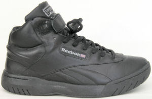 Reebok Exertion Mid fitness shoe in black