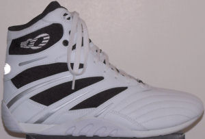 Otomix "Extreme Pro Trainer" - white with silver and black trim Otomix "Extreme Pro Trainer" - white with silver and black trim