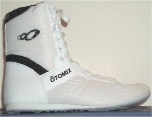 Otomix "Super Hi Fitness Shoe" in white Otomix "Super Hi Fitness Shoe" in white