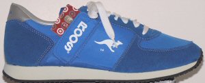 KangaROOS "Combat Jogger" in blue... with the pocket loaded and ready to shop for sneakers! KangaROOS "Combat Jogger" in blue... with the pocket loaded and ready to shop for sneakers!
